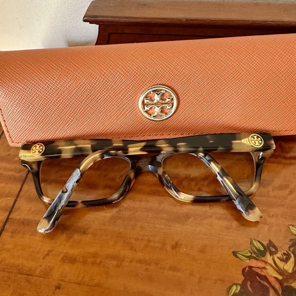 Tory Burch Accessories - Tory Burch Tortoiseshell Women Eyeglass Frames And Case